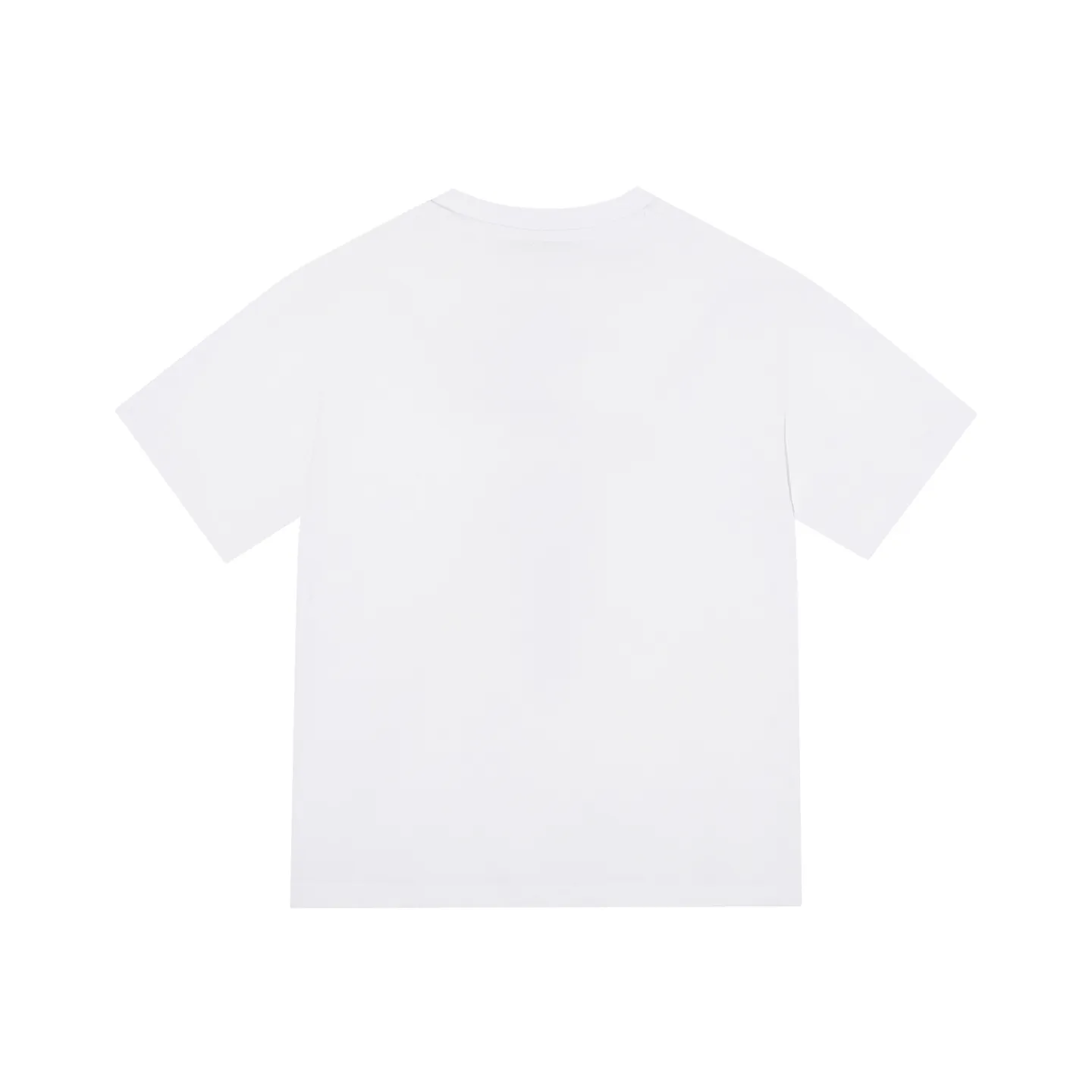 P126 Style number: 509 Ralph Lauren/Ralph Lauren 25ss simultaneously launches one-color horse embroidery round neck short sleeves. The main logo on the neck has a QR code mark, which can be scanned for verification, and the detailed horse logo embroidery is all high-density, all made with imported Tajima machines, which distinguishes low-quality products on the market. 32 counts, 240g hydrophilic toner, 100% cotton fabric, comfortable and soft, highly breathable, focusing on high-end cost-effectiveness, needless to say good quality. Available in a variety of colors, both boys and girls can try this genderless style, giving them a yuppie tone in no time. Immerse yourself in your leisurely style, and have your own style in retro. Natural, vivid, and very French romantic feelings perfectly integrate the youthful atmosphere with the trend. The clever embellishment of the horse logo embroidery carries all the eye-catching points. Color: black, white, navy blue, light gray Size: S-xL S Shoulder width 44 Bust 100 Sleeve length 22 Clothing length 68 M Shoulder width 46 Bust 104 Sleeve length 23 Clothing length 70 L Shoulder width 63 Bust 108 Sleeve length 24 Clothing length 72 xL Shoulder width 50 Bust 112 Sleeve length 25 Clothing length 74
